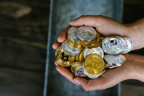 超买超卖信号太多怎么办:现货黄金用结构位做筛选