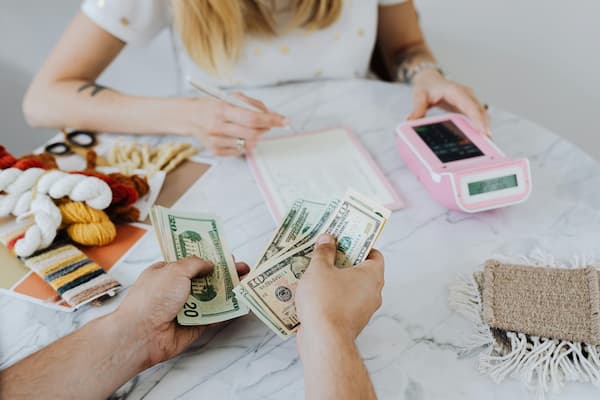 追涨杀跌怎么管:现货黄金风控的行为纠偏